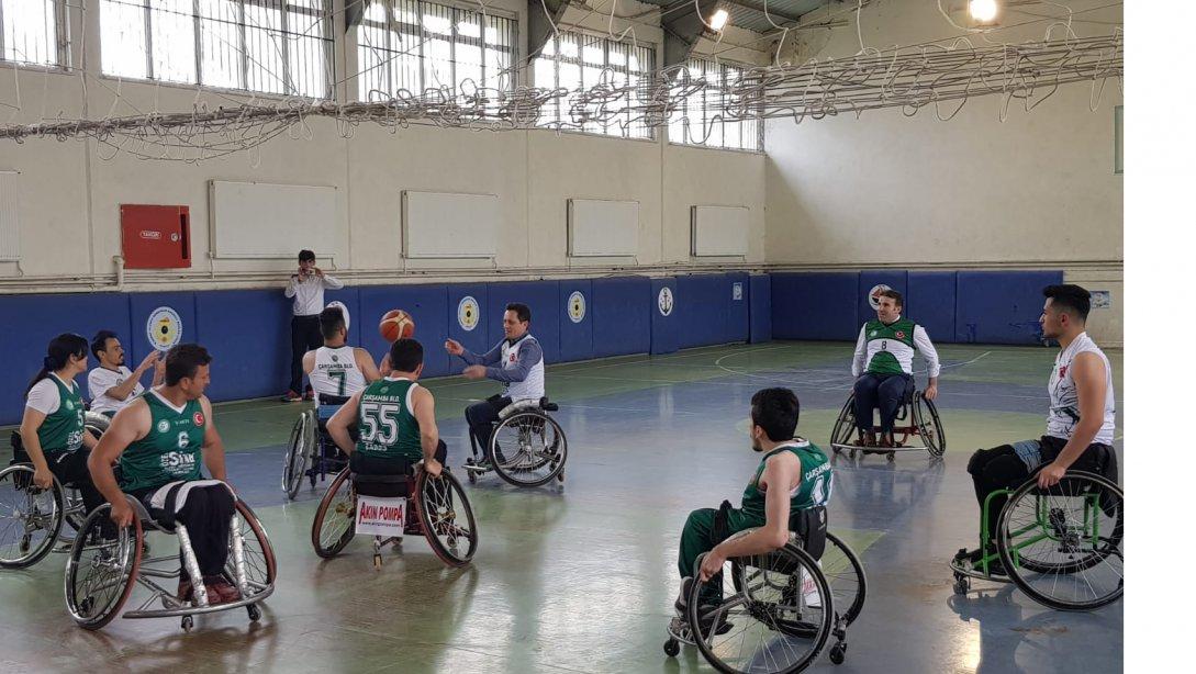 Engelleri Birlikte Aşalım  projesi kapsamında Nedime Serap Ulusoy Mesleki ve Teknik Anadolu Lisesinde 24 Nisan Çarşamba günü basketbol gösteri maçı düzenlenmiştir. 